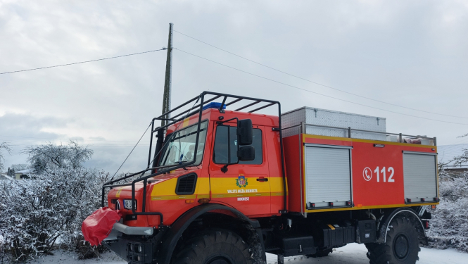 auto meža ugunsgrēku dzēšanai