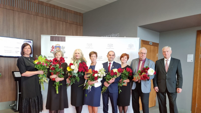 ZM Atzinības raksti un medaļas “Par centību” 