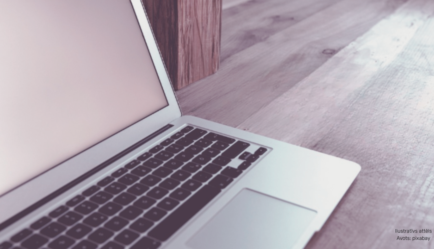 Ilustratīvs attēls, dators